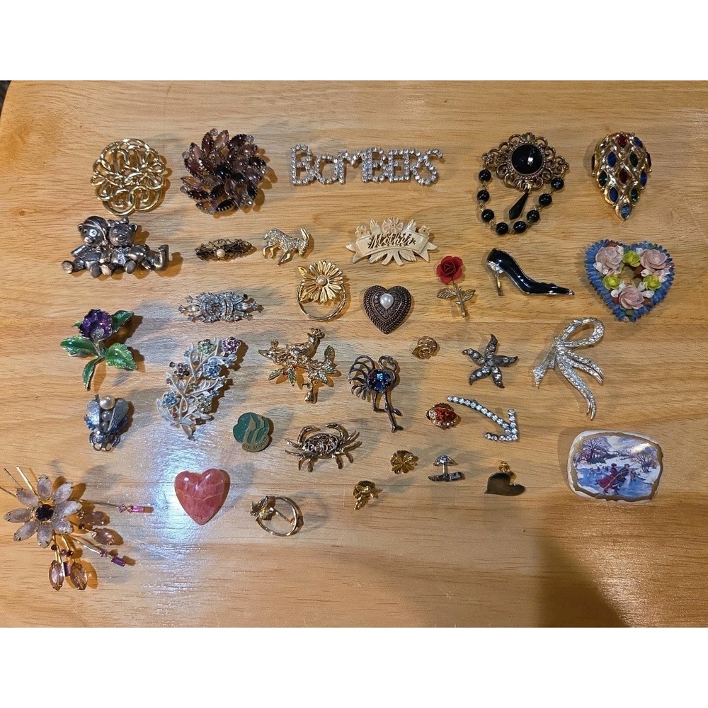 Lot Of 35 Brooches And Pins Vntg Jewelry Box Dump